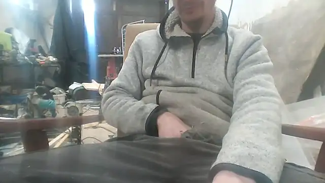 Snapshot of 6of11 chatting on February 18, 2026, 2:02 pm 6of11 online show from February 18, 2026, 2:02 pm