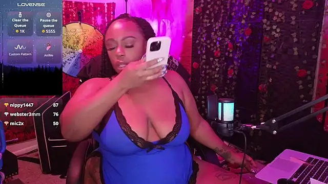 Snapshot of cheriserozequeen chatting on October 28, 2025, 2:37 am cheriserozequeen online show from October 28, 2025, 2:37 am