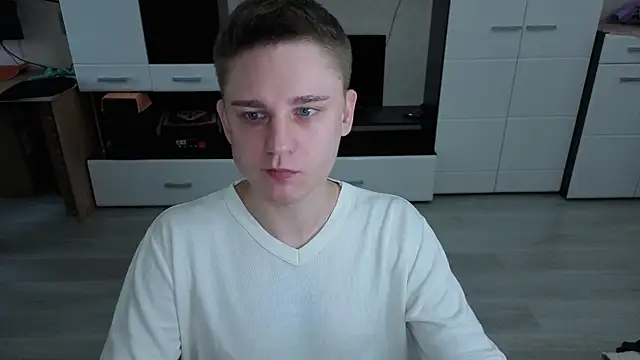 angryzan online show from November 13, 2025, 6:56 am