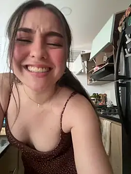 Snapshot of SofiMeza chatting on January 15, 2025, 5:37 pm SofiMeza online show from January 15, 2025, 5:37 pm