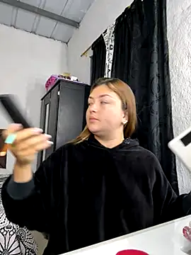 Snapshot of Sofia_Queen17 chatting on December 5, 2025, 11:08 am Sofia Queen17 online show from December 5, 2025, 11:08 am