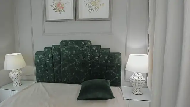 Snapshot of ana_beckett chatting on October 24, 2025, 10:44 am ana beckett online show from October 24, 2025, 10:44 am