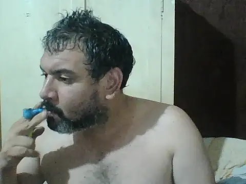 Snapshot of Rodrigo_happy chatting on October 21, 2025, 1:06 am Rodrigo happy online show from October 21, 2025, 1:06 am