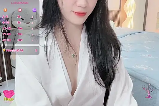 Snapshot of _Ely_ chatting on November 2, 2025, 3:47 pm Ely online show from November 2, 2025, 3:47 pm