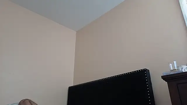 hailzeffn online show from October 4, 2025, 5:22 pm