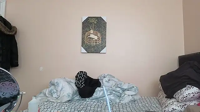 hailzeffn online show from December 16, 2025, 4:34 pm