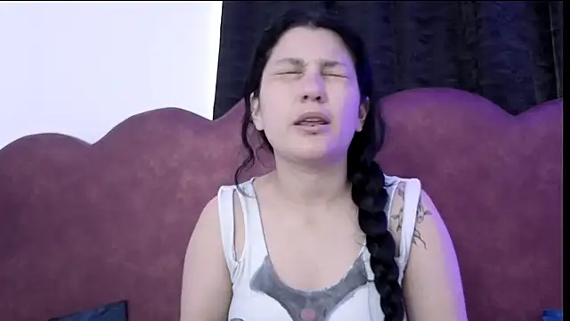 sophy rock online show from April 16, 2026, 1:45 pm