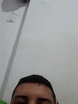 juanalge26 online show from April 4, 2026, 11:57 pm