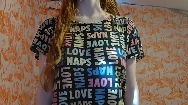 strawberrysmoothie online show from November 6, 2025, 8:43 pm