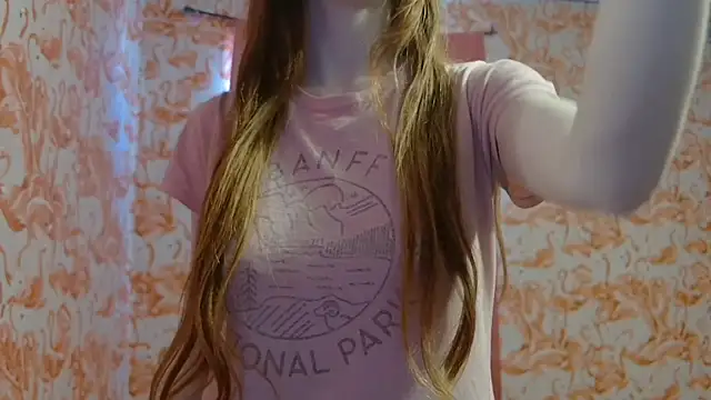 strawberrysmoothie online show from April 23, 2026, 6:54 pm