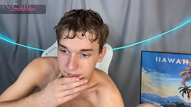 Snapshot of 4ever_dude chatting on November 14, 2025, 12:37 pm 4ever dude online show from November 14, 2025, 12:37 pm