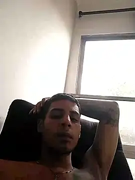 Snapshot of Tattohott chatting on September 25, 2025, 12:31 pm Tattohott online show from September 25, 2025, 12:31 pm