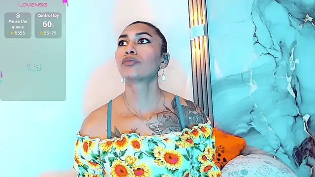 khiara moretti online show from November 24, 2025, 11:21 am