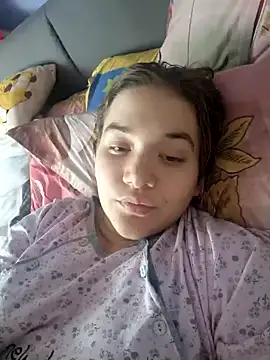 Snapshot of LunaGrey21 chatting on January 8, 2025, 10:37 am LunaGrey21 online show from January 8, 2025, 10:37 am