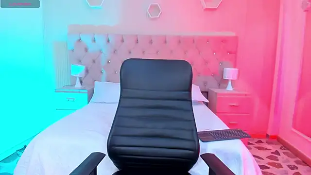 Agathaargent  online show from October 31, 2025, 4:02 am