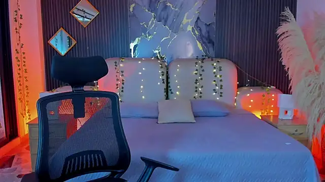 Agathaargent  online show from February 20, 2026, 11:43 am