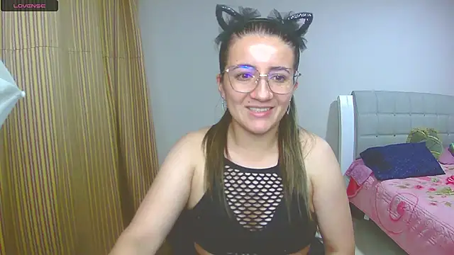 Dayanna Smitt online show from February 26, 2025, 12:49 am