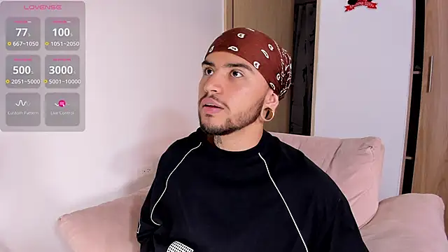 Snapshot of ftmphilip_ chatting on December 13, 2024, 8:04 pm ftmphilip online show from December 13, 2024, 8:04 pm