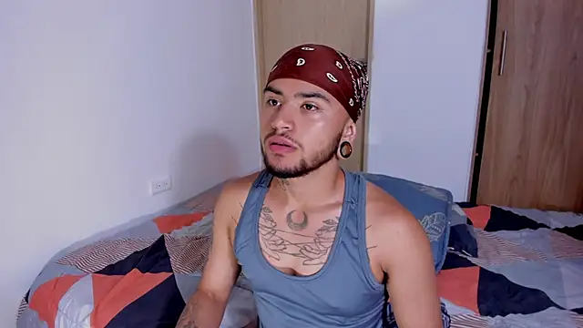 Snapshot of ftmphilip_ chatting on January 4, 2025, 10:02 pm ftmphilip online show from January 4, 2025, 10:02 pm