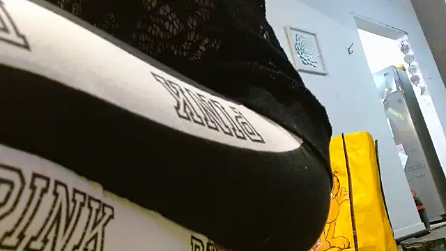 watermellonpussy online show from March 19, 2026, 5:11 am