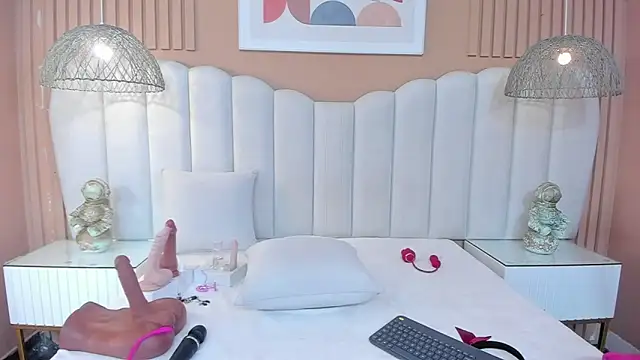 Sara Vanegas online show from March 7, 2026, 11:18 am