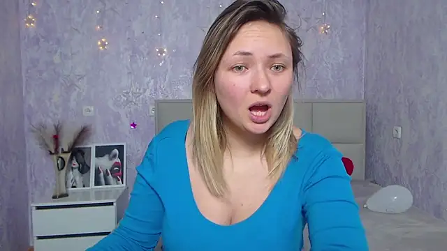 Snapshot of SallyVerda chatting on January 27, 2025, 6:52 pm SallyVerda online show from January 27, 2025, 6:52 pm
