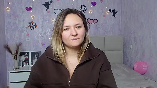 Snapshot of SallyVerda chatting on February 7, 2025, 7:27 pm SallyVerda online show from February 7, 2025, 7:27 pm