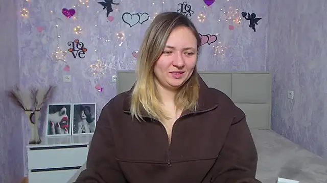Snapshot of SallyVerda chatting on February 12, 2025, 6:51 pm SallyVerda online show from February 12, 2025, 6:51 pm