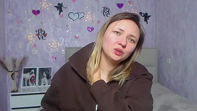 Snapshot of SallyVerda chatting on February 13, 2025, 4:43 am SallyVerda online show from February 13, 2025, 4:43 am