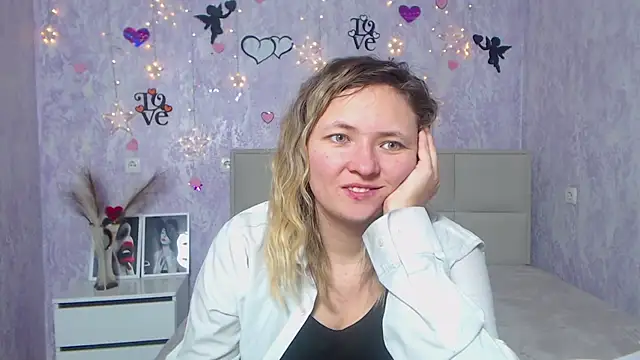 Snapshot of SallyVerda chatting on February 20, 2025, 4:07 am SallyVerda online show from February 20, 2025, 4:07 am