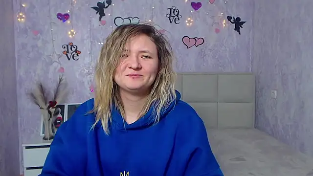 Snapshot of SallyVerda chatting on February 21, 2025, 4:07 am SallyVerda online show from February 21, 2025, 4:07 am