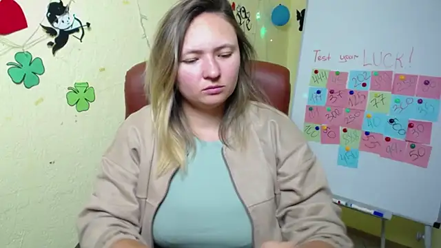 Snapshot of SallyVerda chatting on March 19, 2025, 6:23 pm SallyVerda online show from March 19, 2025, 6:23 pm