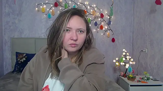 SallyVerda online show from April 12, 2026, 5:23 am