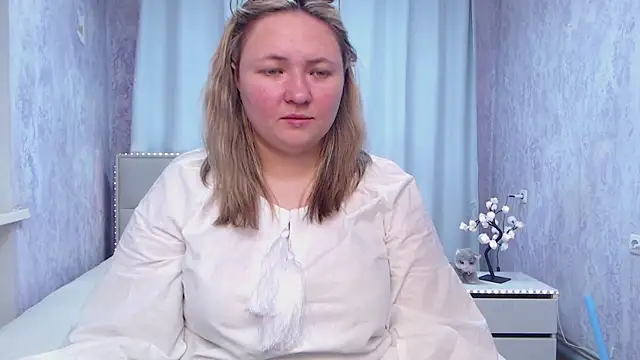 SallyVerda online show from May 21, 2026, 5:20 pm