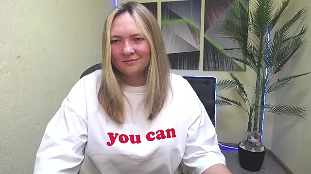 Snapshot of SallyVerda chatting on July 10, 2026, 5:37 pm SallyVerda online show from July 10, 2026, 5:37 pm