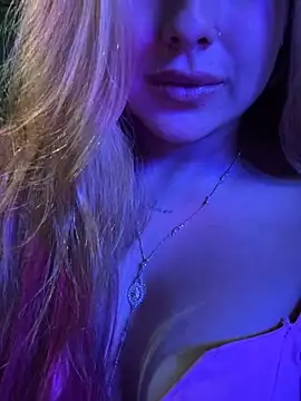 Snapshot of Amber_Martins_ chatting on February 8, 2025, 6:33 am Amber Martins online show from February 8, 2025, 6:33 am