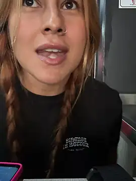 Snapshot of Amber_Martins_ chatting on February 18, 2025, 7:30 pm Amber Martins online show from February 18, 2025, 7:30 pm