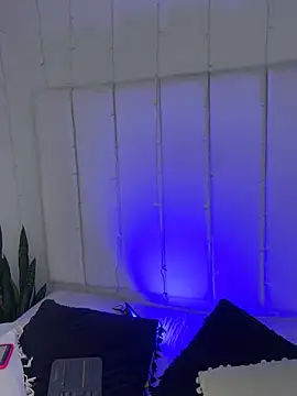 Snapshot of Amber_Martins_ chatting on February 25, 2025, 8:41 pm Amber Martins online show from February 25, 2025, 8:41 pm