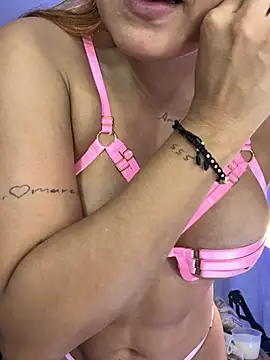 Snapshot of Amber_Martins_ chatting on February 27, 2025, 10:42 pm Amber Martins online show from February 27, 2025, 10:42 pm