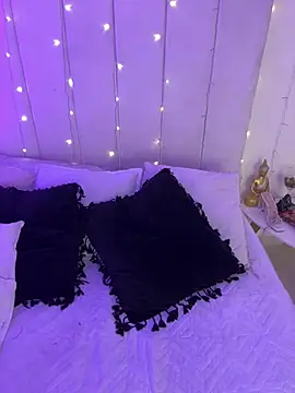 Amber Martins  online show from January 11, 2026, 12:37 am