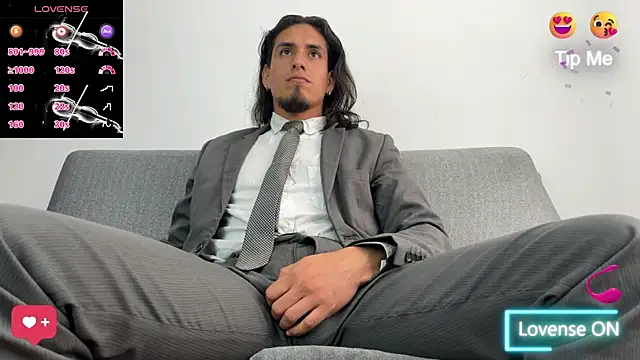 Tom blunt96 online show from October 3, 2025, 6:49 pm