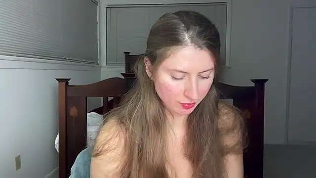 YUMIandbigWOLF online show from December 3, 2025, 3:14 am