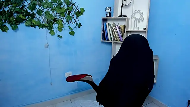 bbw charlote online show from December 5, 2025, 12:36 pm