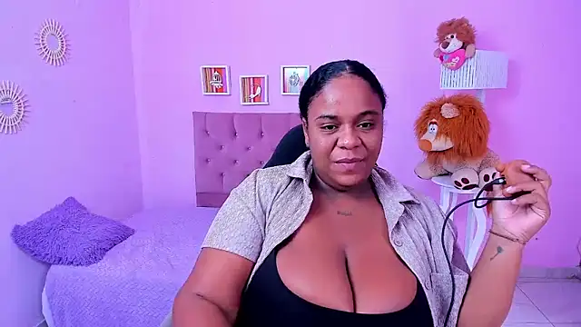 bbw charlote online show from March 26, 2026, 12:22 pm