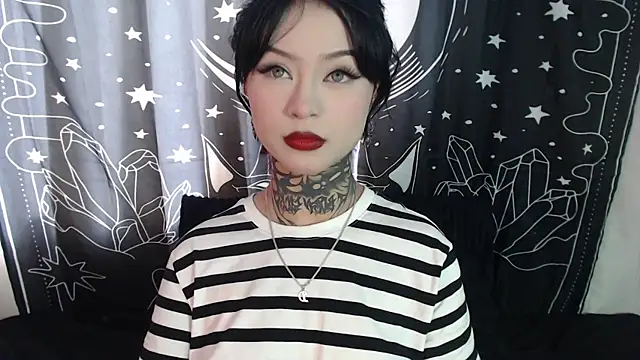 Snapshot of Isabella__dark chatting on January 31, 2025, 8:22 pm Isabella dark online show from January 31, 2025, 8:22 pm