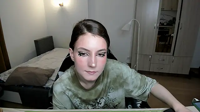 Snapshot of Bridget_fitness chatting on January 17, 2025, 6:02 pm Bridget fitness online show from January 17, 2025, 6:02 pm