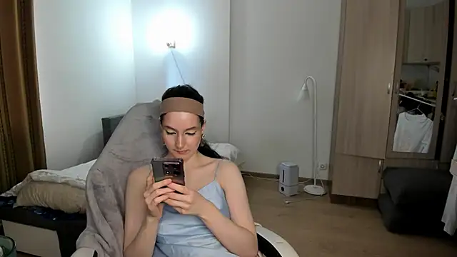 Snapshot of Bridget_fitness chatting on February 15, 2025, 12:33 pm Bridget fitness online show from February 15, 2025, 12:33 pm