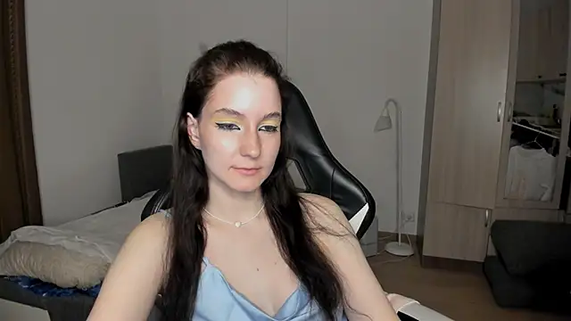 Snapshot of Bridget_fitness chatting on February 15, 2025, 3:39 pm Bridget fitness online show from February 15, 2025, 3:39 pm