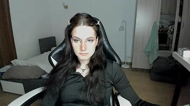 Snapshot of Bridget_fitness chatting on February 17, 2025, 8:15 pm Bridget fitness online show from February 17, 2025, 8:15 pm