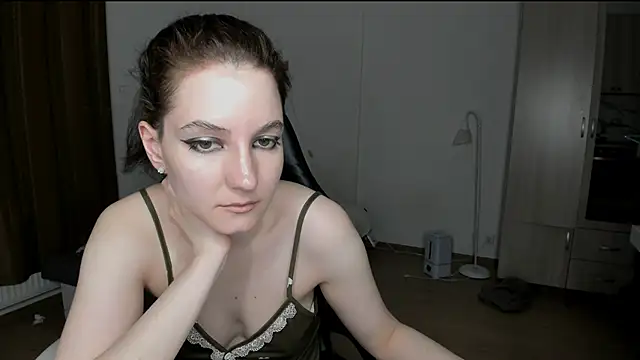 Snapshot of Bridget_fitness chatting on February 26, 2025, 12:36 pm Bridget fitness online show from February 26, 2025, 12:36 pm